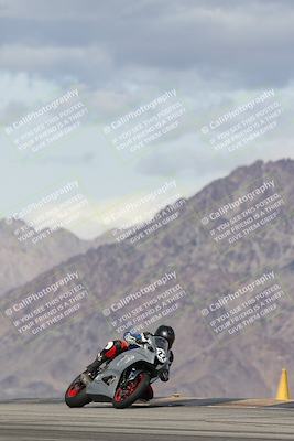 media/Nov-16-2025-Race Pace (Sun) [[8c5fa54630]]/Verified Riders/5-Turn 9 (1135am)/